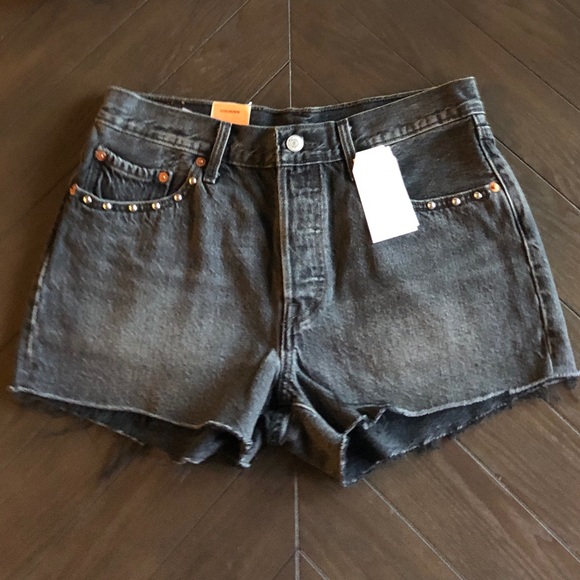 Levi’s 501 Shorts - Picture 5 of 8